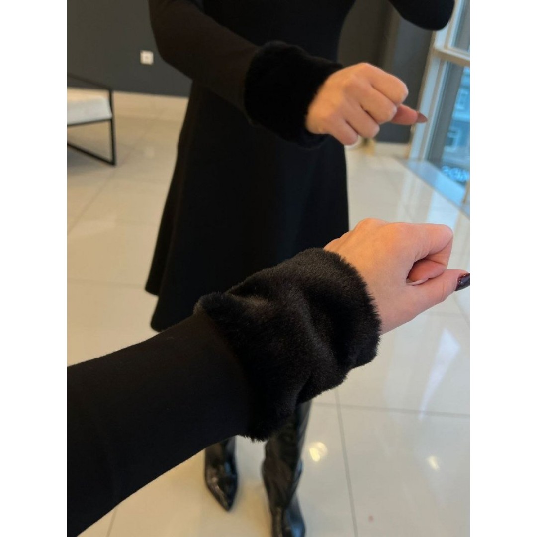 Kadın Uzun Kollu Yaka Ve Manşetleri Peluş Detay Fermuar Dekolteli Mini Elbise - 134114 Kadın Uzun Kollu Yaka Ve Manşetleri Peluş Detay Fermuar Dekolteli Mini Elbise - 134114
