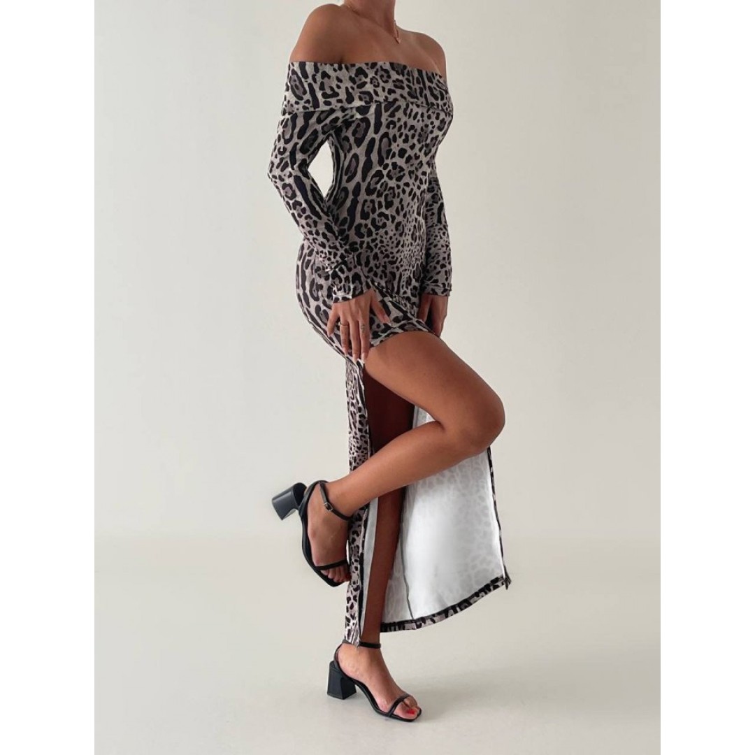 Kadın Madonna Yaka Dalgıç Kumaş Leopar Desen Maxi Boy Derin Yırtmaçlı Elbise - 127777 Kadın Madonna Yaka Dalgıç Kumaş Leopar Desen Maxi Boy Derin Yırtmaçlı Elbise - 127777