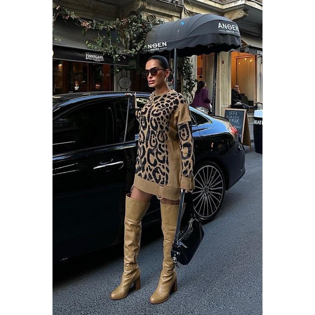 Leopar Desenli Yırtık Detaylı Kazak 1344 158385 Leopar Desenli Yırtık Detaylı Kazak 1344 158385