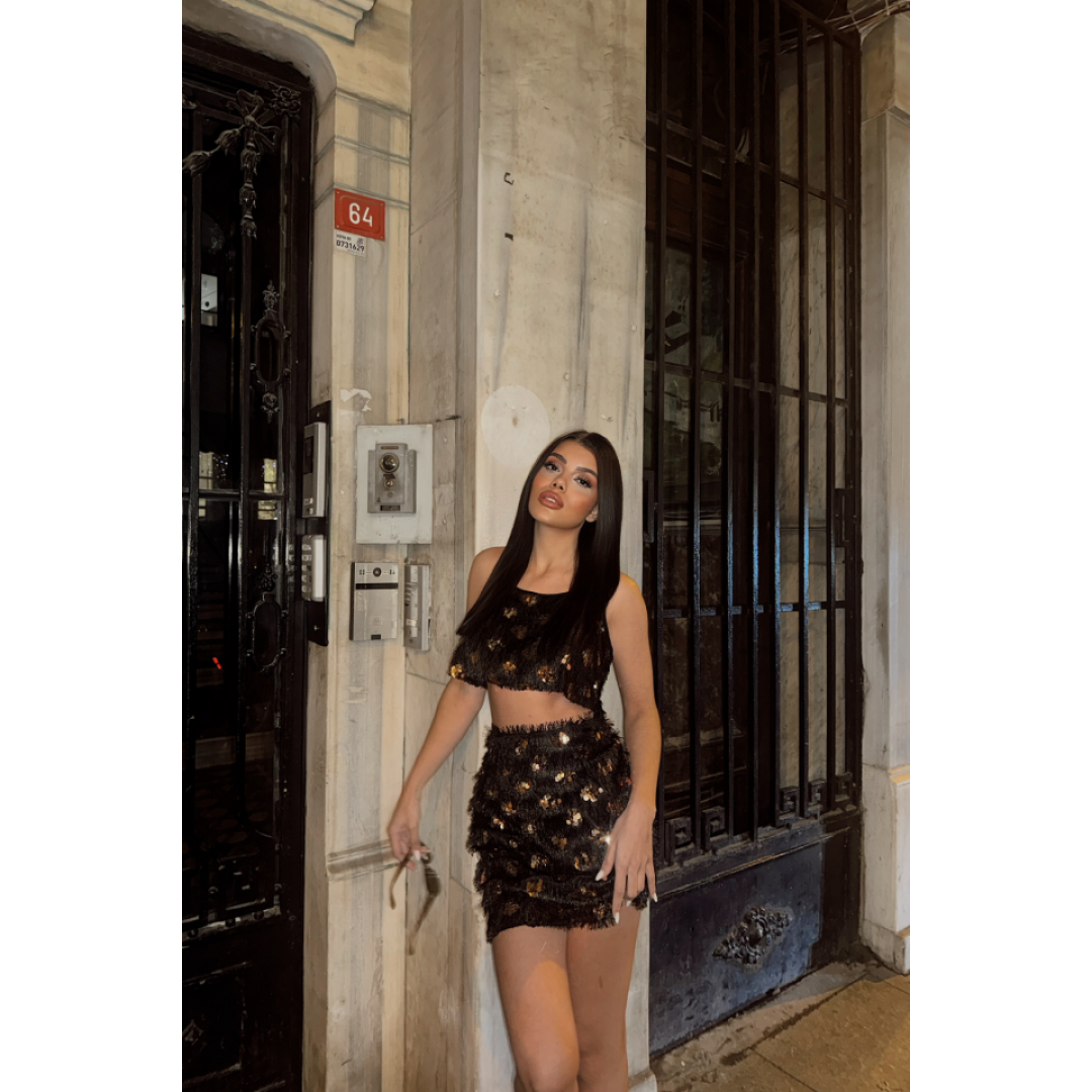 PÜSKÜL PAYET CROP BLUZ-KISA ETEK TAKIM - Gold 153424 PÜSKÜL PAYET CROP BLUZ-KISA ETEK TAKIM - Gold 153424