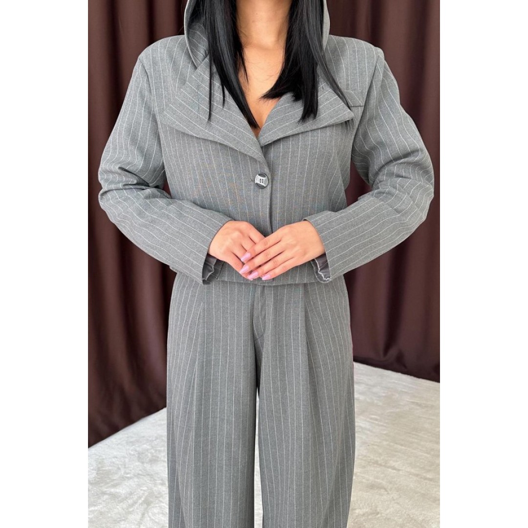 Gri Yanlardan Şeritli Garnili Pantolon 154024 Gri Yanlardan Şeritli Garnili Pantolon 154024