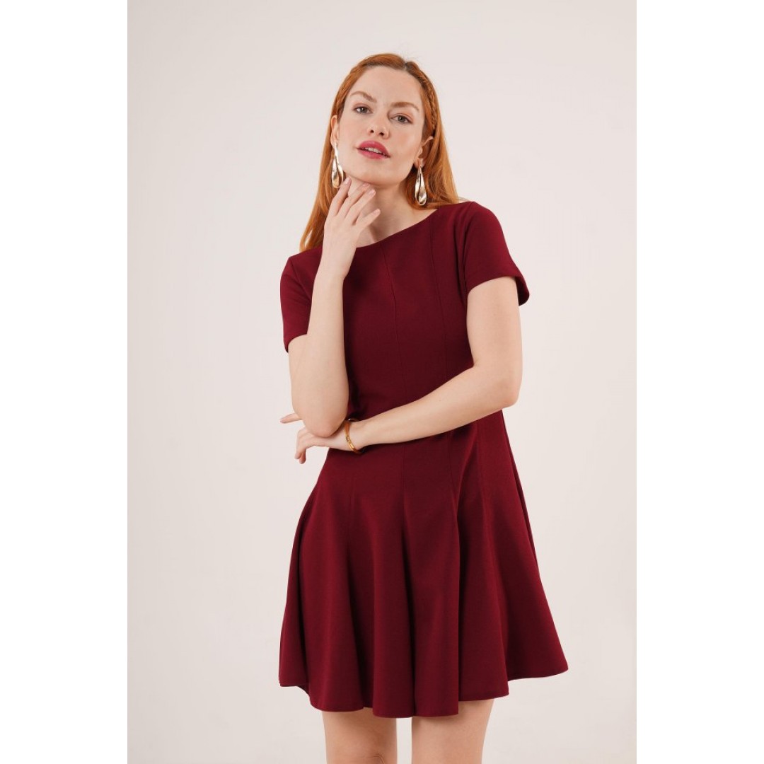 Önden Dikiş Detaylı Çan Model Bordo Elbise 149827 Önden Dikiş Detaylı Çan Model Bordo Elbise 149827