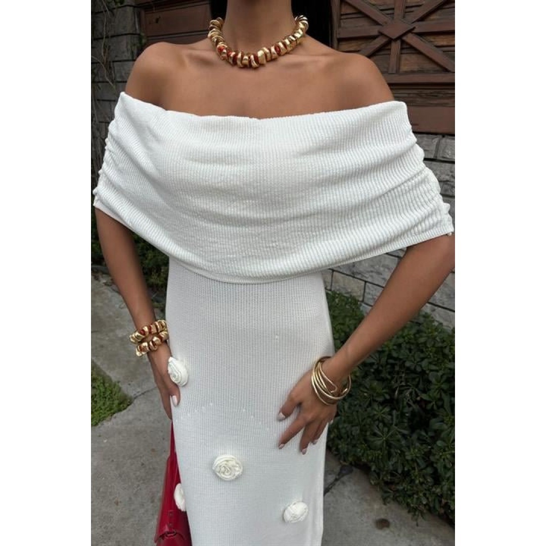 Eteği Gül Detay Madonna Yaka Elbise 2863 - 159075 Eteği Gül Detay Madonna Yaka Elbise 2863 - 159075
