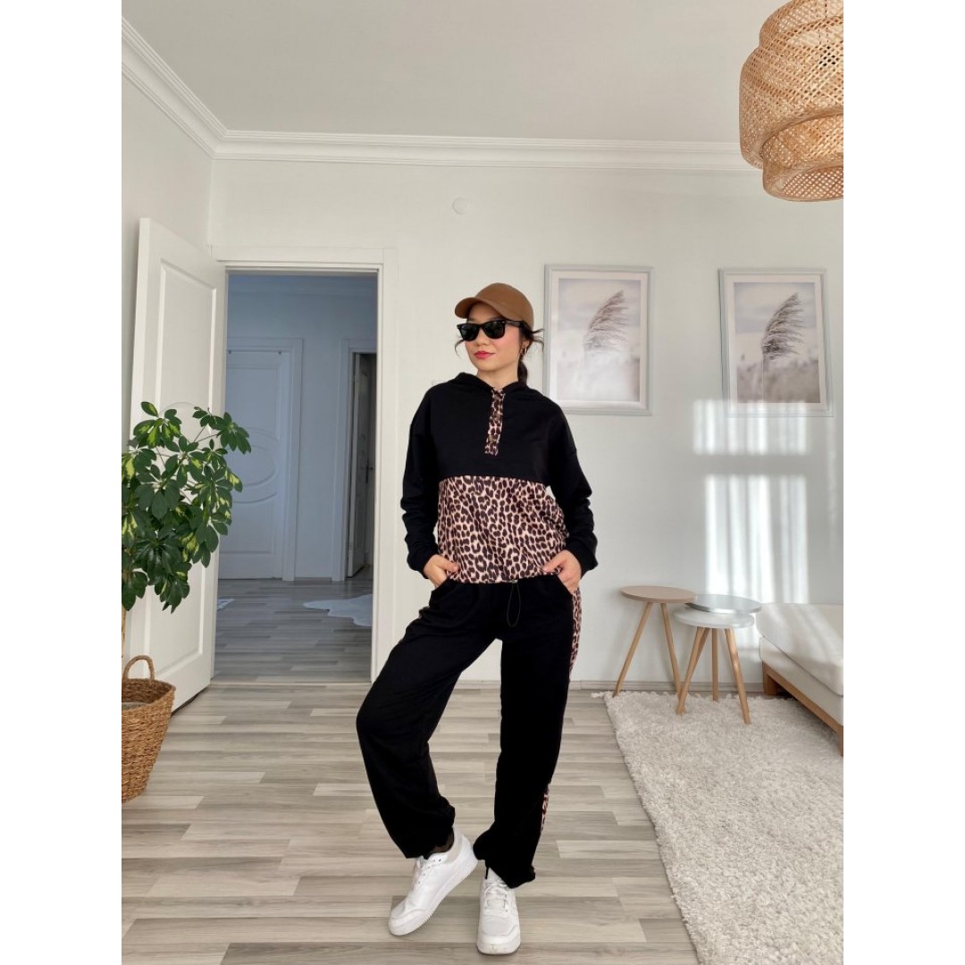 Kadın Uzun Kollu Leopar Detay Sweat Ve Yanı Leopar şerit Detay Pantolon Ikili Takım 138113 Kadın Uzun Kollu Leopar Detay Sweat Ve Yanı Leopar şerit Detay Pantolon Ikili Takım 138113
