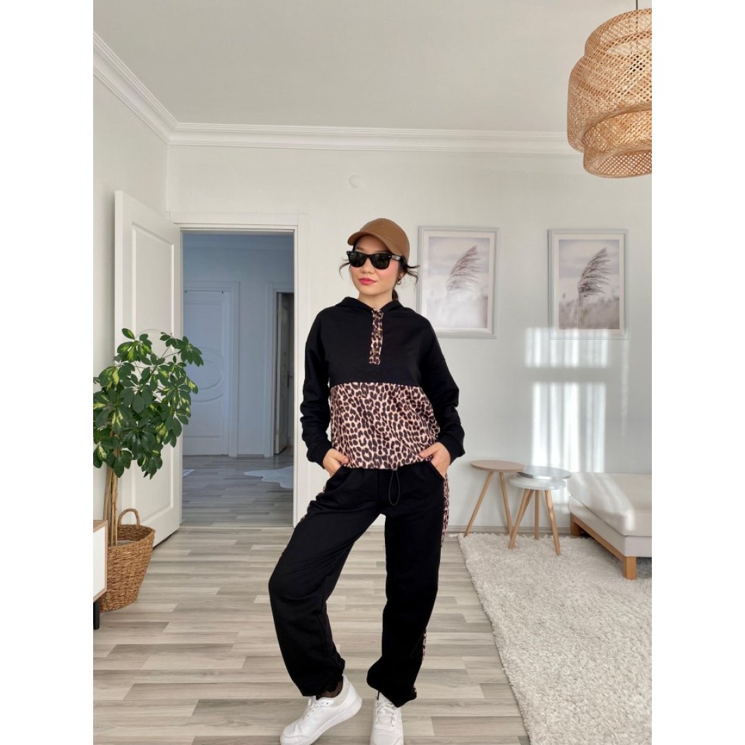 Kadın Uzun Kollu Leopar Detay Sweat Ve Yanı Leopar şerit Detay Pantolon Ikili Takım 138113 Kadın Uzun Kollu Leopar Detay Sweat Ve Yanı Leopar şerit Detay Pantolon Ikili Takım 138113