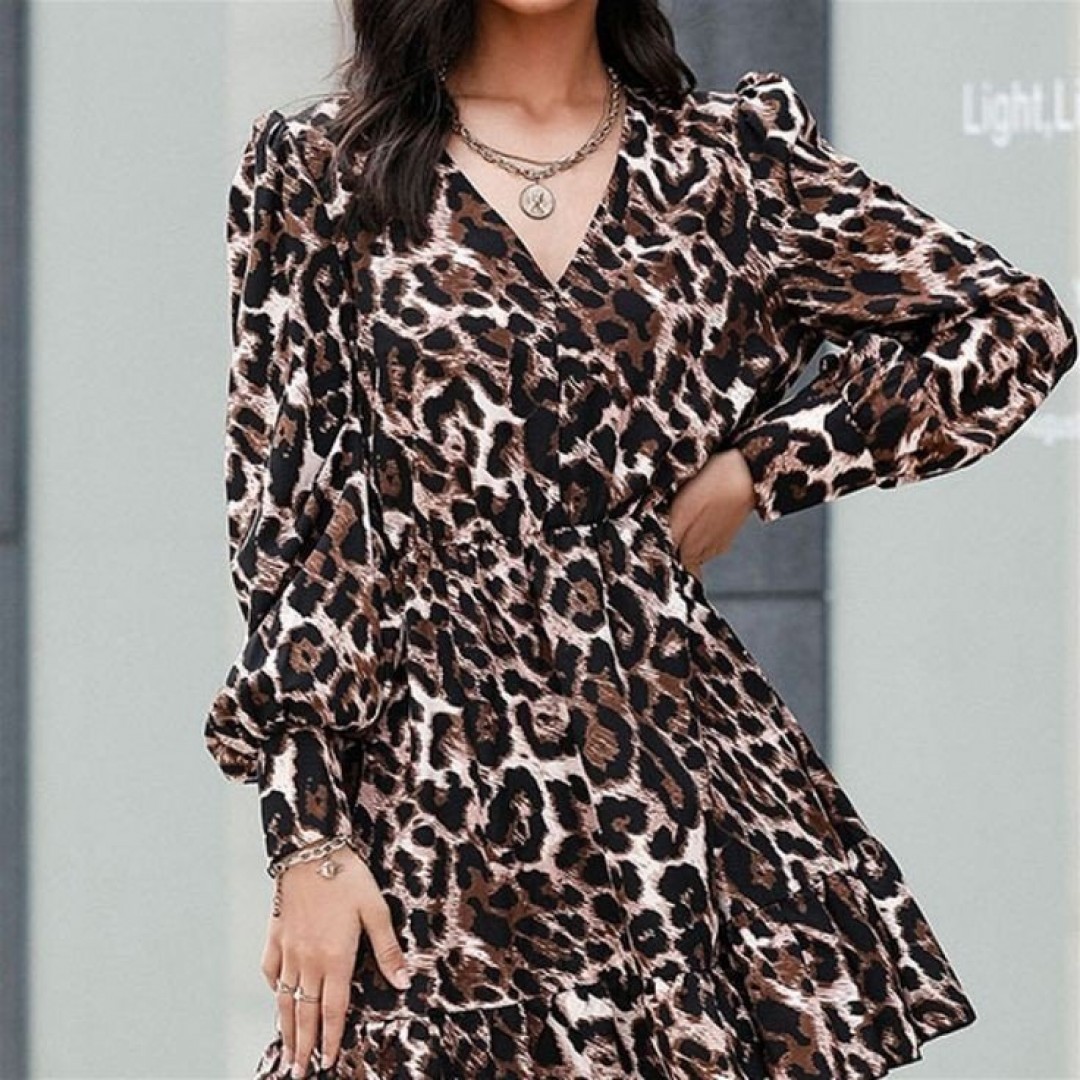 Kadın Uzun Kollu Beli Lastikli Etek Ucu Volanlı Leopar Desen Krep Elbise - 137165 Kadın Uzun Kollu Beli Lastikli Etek Ucu Volanlı Leopar Desen Krep Elbise - 137165