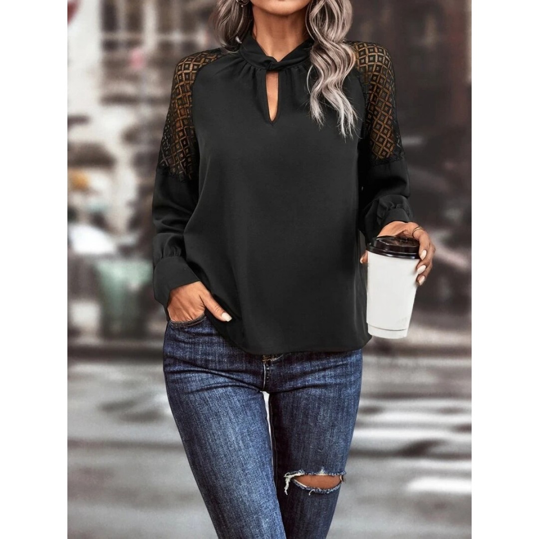 Kadın Uzun Kollu Anahtar Deliği Yaka Reglan Kol Dantel Detaylı Ithal Krep Bluz - 142444 Kadın Uzun Kollu Anahtar Deliği Yaka Reglan Kol Dantel Detaylı Ithal Krep Bluz - 142444