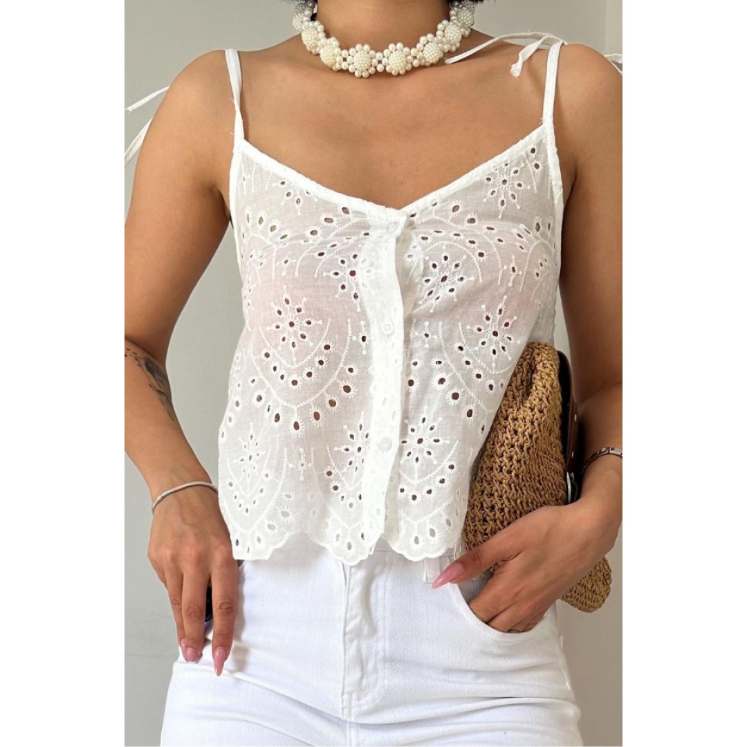 Beyaz Bağcıklı Brode Bluz 153484 Beyaz Bağcıklı Brode Bluz 153484