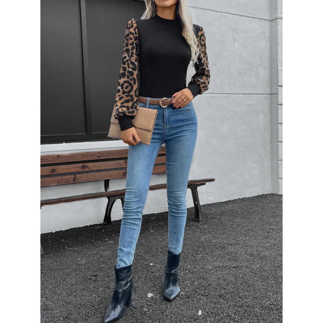 Kadın Uzun Kollu Yarı Balıkçı Yaka Leopar Detaylı Kaşkorse Bluz - 141930 Kadın Uzun Kollu Yarı Balıkçı Yaka Leopar Detaylı Kaşkorse Bluz - 141930