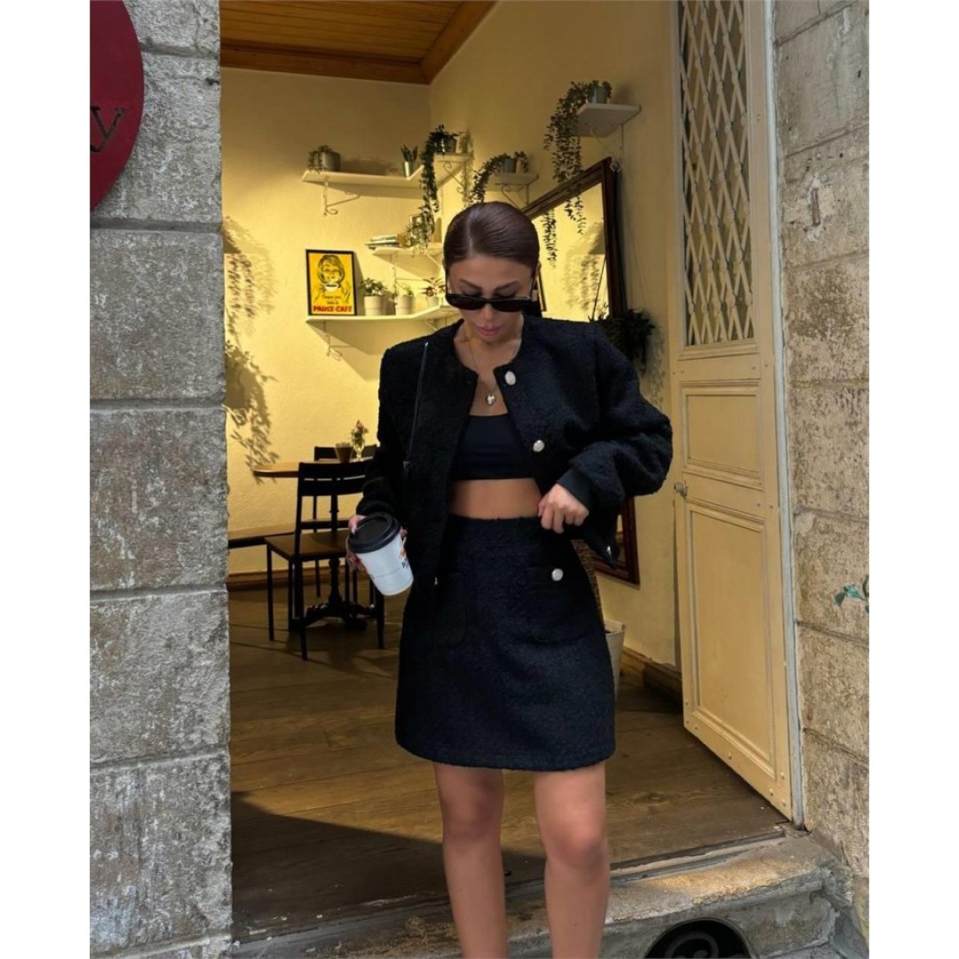 CHANEL CROP CEKET-KISA ETEK TAKIM - Siyah 150141 CHANEL CROP CEKET-KISA ETEK TAKIM - Siyah 150141
