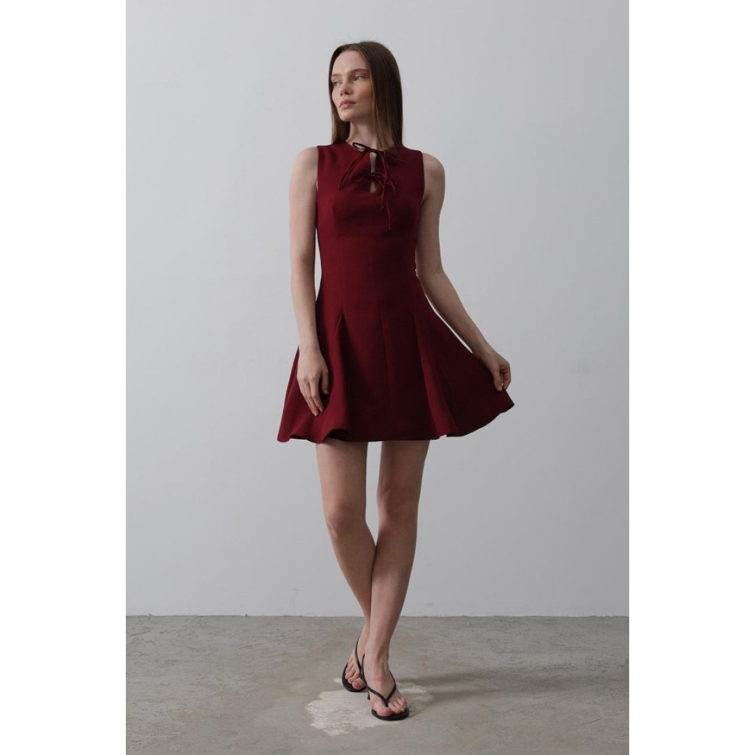 Fiyonk Detay Sıfır Kollu Mini Elbise - Bordo - 152365 Fiyonk Detay Sıfır Kollu Mini Elbise - Bordo - 152365