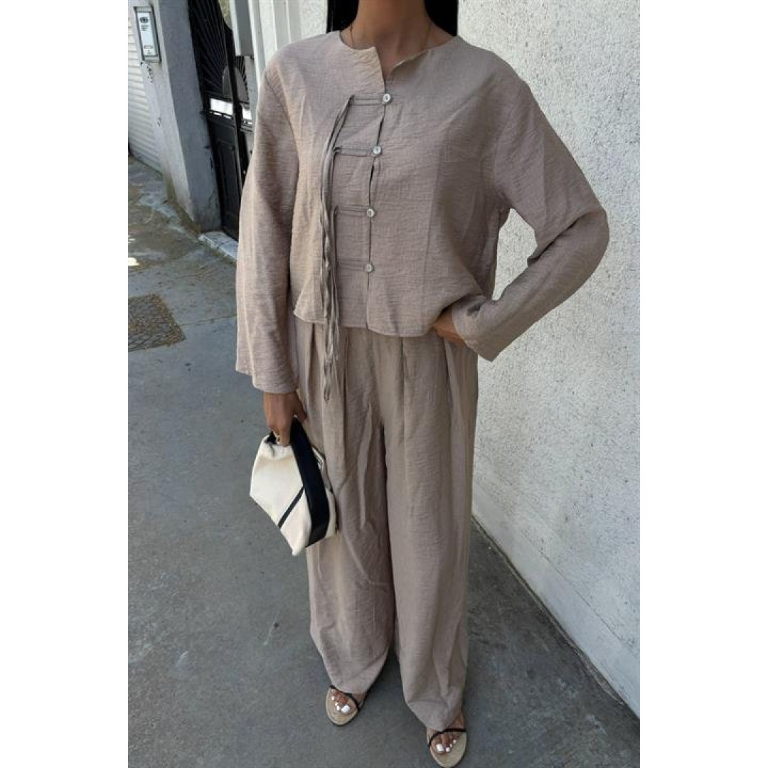 Önü İnce Kordon Detaylı Ve Double Paça Pantolonlu Takım 10180 159418 Önü İnce Kordon Detaylı Ve Double Paça Pantolonlu Takım 10180 159418