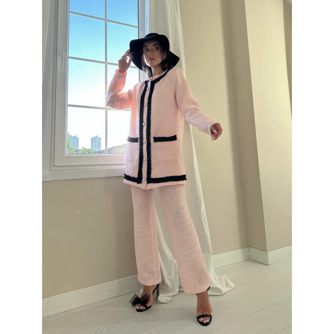 Pembe Siyah Şeritli Yakasız Ceket Ve Pantolon Takım 152567