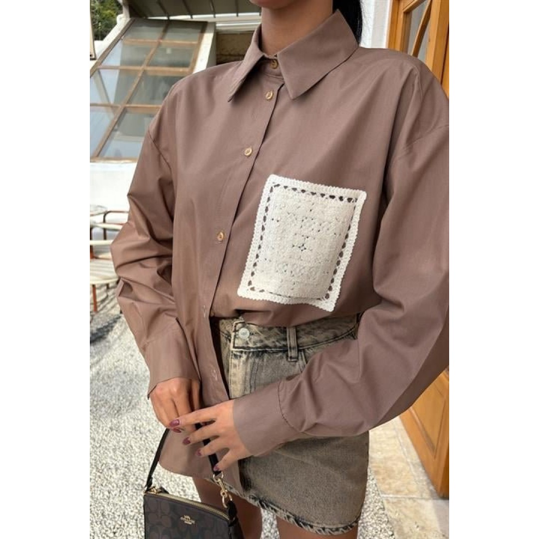 Süzine Cepli Arkası Yırtmaçlı Oversize Gömlek 3420 158761 Süzine Cepli Arkası Yırtmaçlı Oversize Gömlek 3420 158761