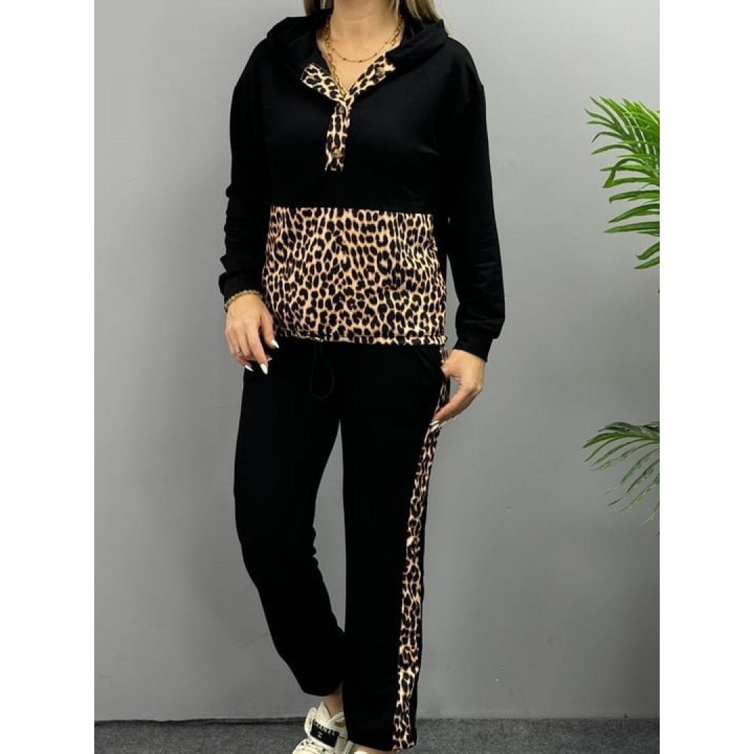 Kadın Uzun Kollu Leopar Detay Sweat Ve Yanı Leopar şerit Detay Pantolon Ikili Takım 134708 Kadın Uzun Kollu Leopar Detay Sweat Ve Yanı Leopar şerit Detay Pantolon Ikili Takım 134708