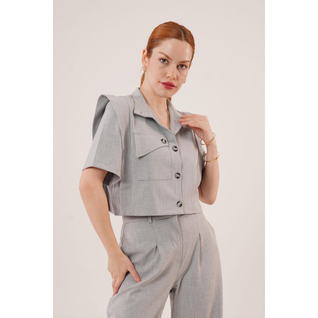 Cepli Düğmeli Bluz Ve Diz Detaylı Pantolon Gri İkili Takım 149616 Cepli Düğmeli Bluz Ve Diz Detaylı Pantolon Gri İkili Takım 149616