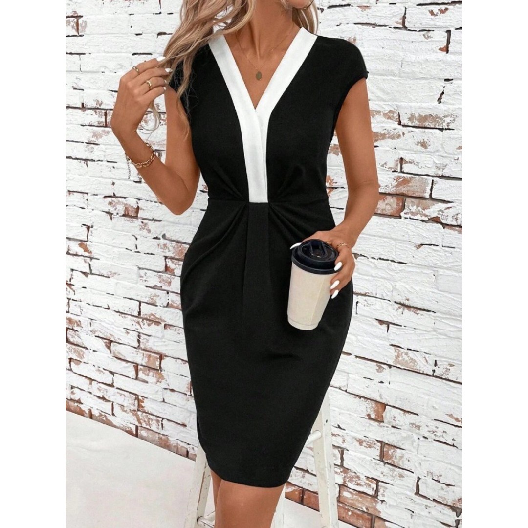 Kadın Kısa Kollu V Yakalı önden Pile Detaylı Ithal Krep Elbise - 160152 Kadın Kısa Kollu V Yakalı önden Pile Detaylı Ithal Krep Elbise - 160152