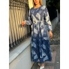 Kadın Uzun Kollu Bisiklet Yaka Geometrik Desen Baskılı Kuşak Dahil Maxi Boy Elbise - 133989 Kadın Uzun Kollu Bisiklet Yaka Geometrik Desen Baskılı Kuşak Dahil Maxi Boy Elbise - 133989