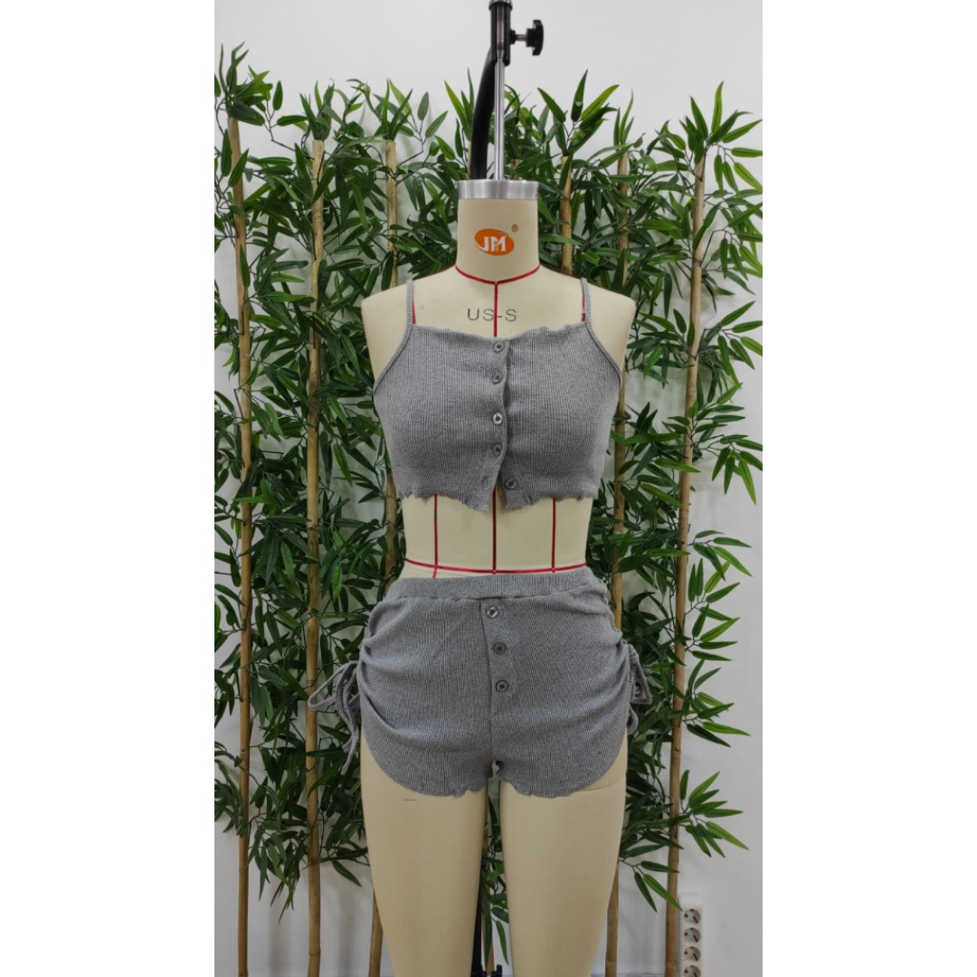 Kadın Ip Askılı Crop Bluz Ve Yanlardan Büzgülü Ikili Kaşkorse Short Takım 113893 Kadın Ip Askılı Crop Bluz Ve Yanlardan Büzgülü Ikili Kaşkorse Short Takım 113893