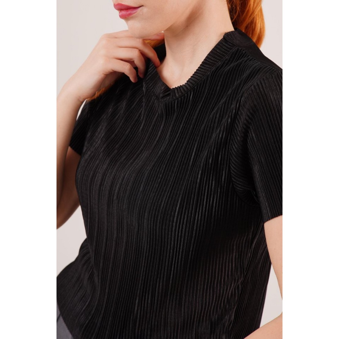 Fitilli Kısa Kollu Parlak Siyah Bluz 149584 Fitilli Kısa Kollu Parlak Siyah Bluz 149584
