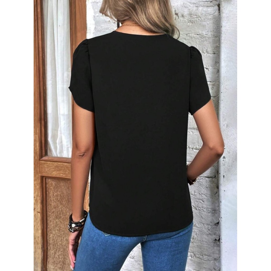 Kadın Kısa Kollu Lazer V Yakalı Ithal Krep Bluz 163627 Kadın Kısa Kollu Lazer V Yakalı Ithal Krep Bluz 163627