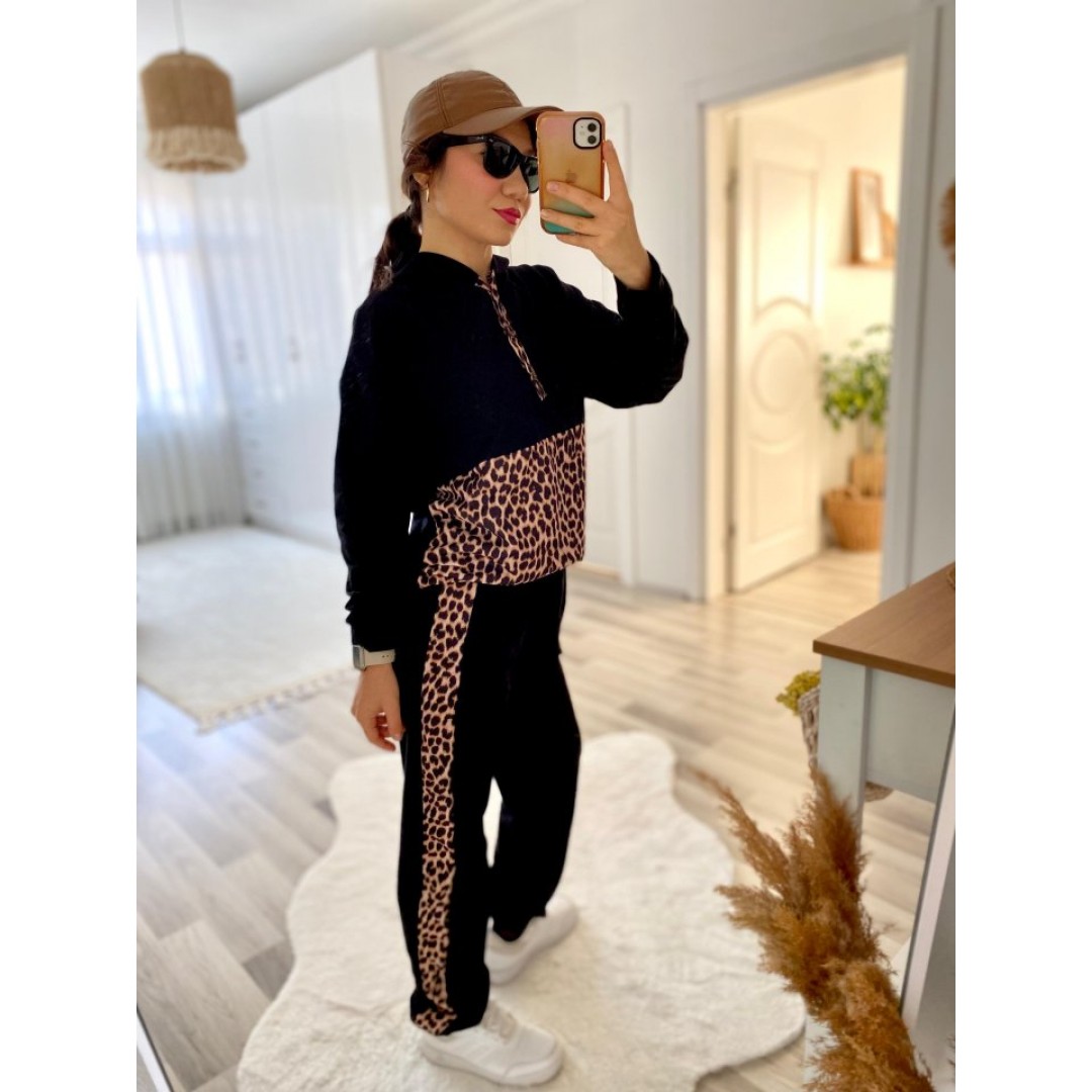 Kadın Uzun Kollu Leopar Detay Sweat Ve Yanı Leopar şerit Detay Pantolon Ikili Takım 138113 Kadın Uzun Kollu Leopar Detay Sweat Ve Yanı Leopar şerit Detay Pantolon Ikili Takım 138113