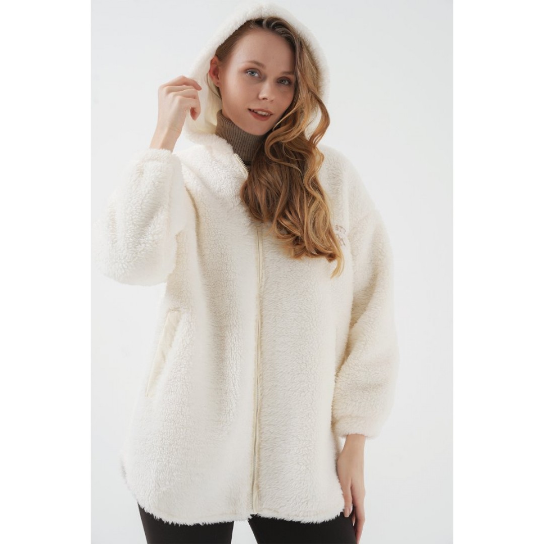 9102 Oversize Kapüşonlu Beyaz Peluş Kaban 144922 9102 Oversize Kapüşonlu Beyaz Peluş Kaban 144922