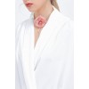 Beyaz Kruvaze Yaka Dökümlü Saten Bluz 0492 145136 Beyaz Kruvaze Yaka Dökümlü Saten Bluz 0492 145136