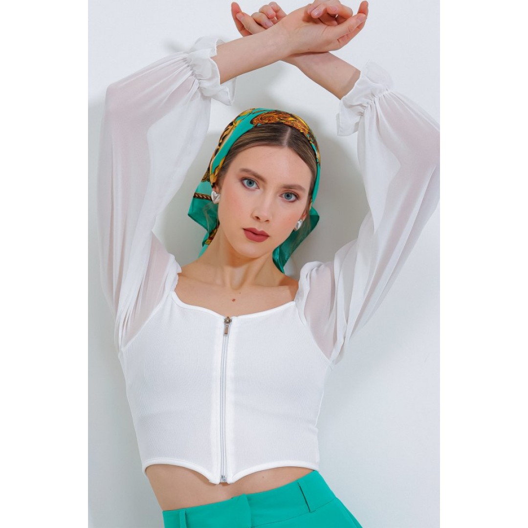 Beyaz Şifon Önü Fermuarlı Bluz 0496 - 145214 Beyaz Şifon Önü Fermuarlı Bluz 0496 - 145214