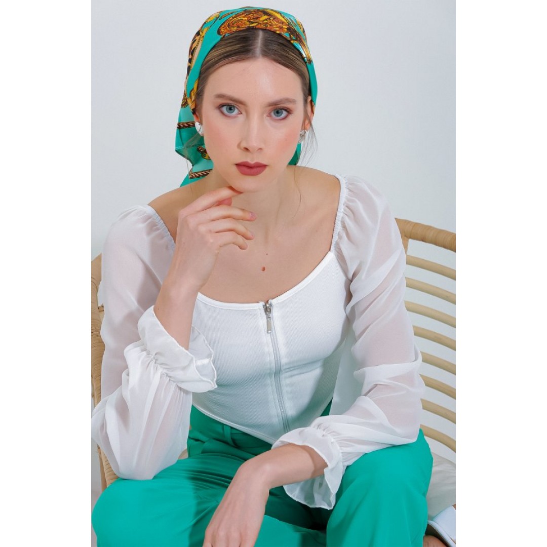 Beyaz Şifon Önü Fermuarlı Bluz 0496 - 145214 Beyaz Şifon Önü Fermuarlı Bluz 0496 - 145214