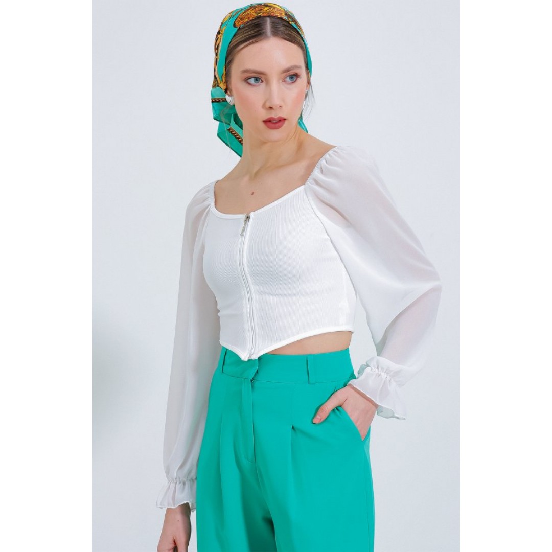 Beyaz Şifon Önü Fermuarlı Bluz 0496 - 145214 Beyaz Şifon Önü Fermuarlı Bluz 0496 - 145214