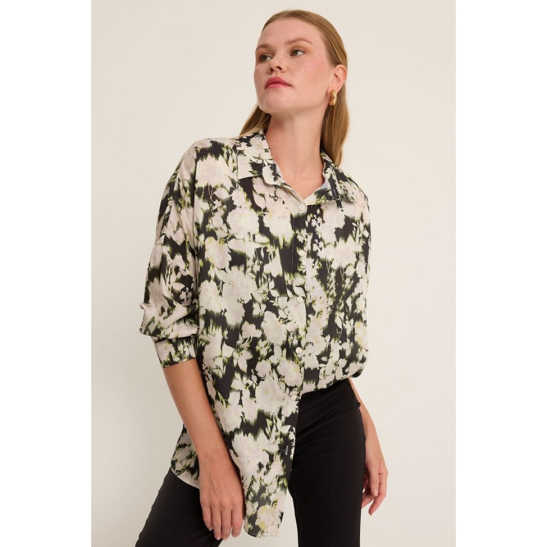 Yeşil Siyah Çiçek Desenli Oversize Saten Gömlek 3985 145351 Yeşil Siyah Çiçek Desenli Oversize Saten Gömlek 3985 145351