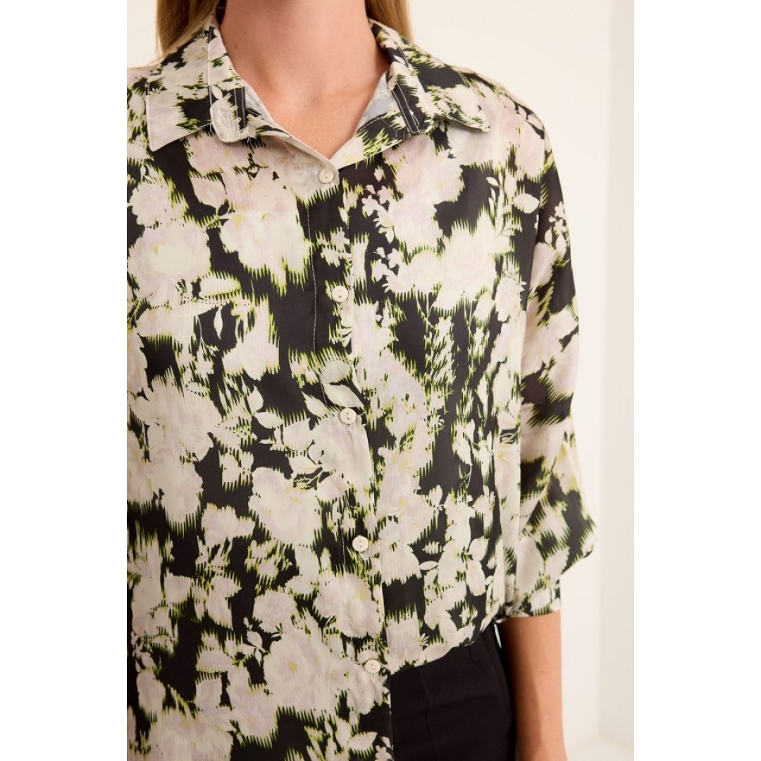 Yeşil Siyah Çiçek Desenli Oversize Saten Gömlek 3985 145351 Yeşil Siyah Çiçek Desenli Oversize Saten Gömlek 3985 145351