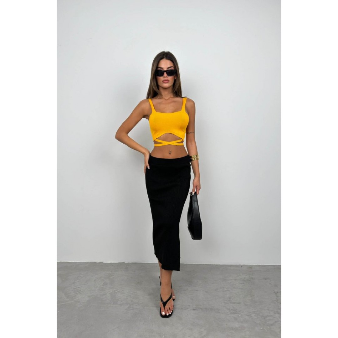Bel Bağcıklı Crop Bluz