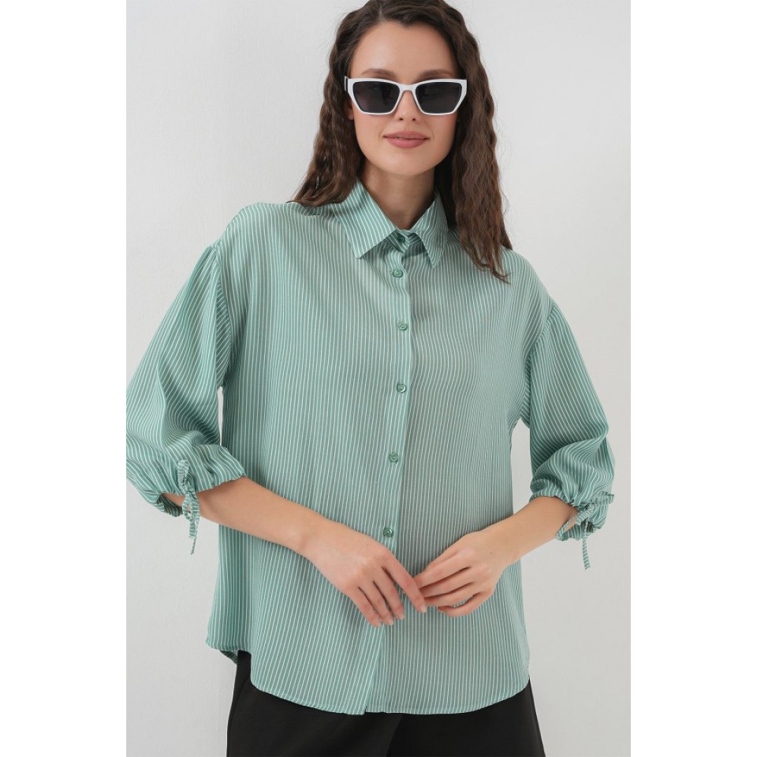 Çizgili Oversize Kısa Kol Gömlek 20296 - Mint - 150630 Çizgili Oversize Kısa Kol Gömlek 20296 - Mint - 150630