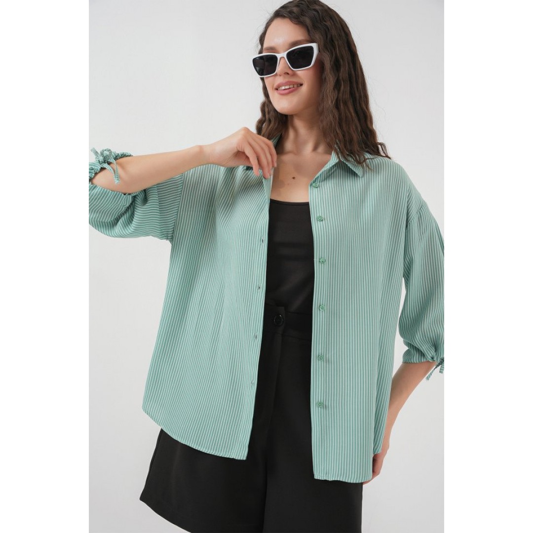 Çizgili Oversize Kısa Kol Gömlek 20296 - Mint - 150630 Çizgili Oversize Kısa Kol Gömlek 20296 - Mint - 150630