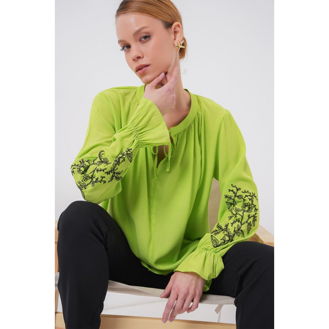 Nakışlı Örme Bluz 941 - E.Yeşil