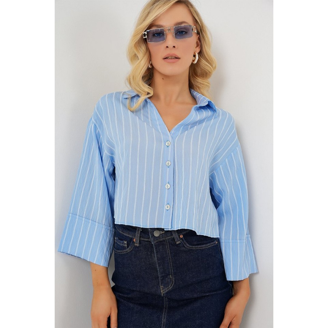 Çizgili Oversize Kısa Gömlek 20326 - Mavi 163601 Çizgili Oversize Kısa Gömlek 20326 - Mavi 163601