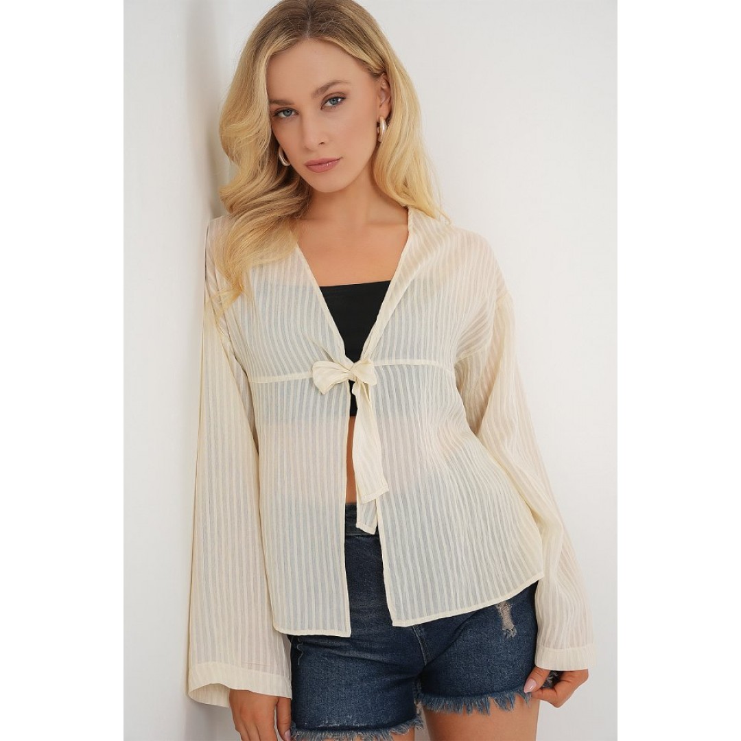 Önü Bağcıklı Bluz 952 - Krem 163609 Önü Bağcıklı Bluz 952 - Krem 163609