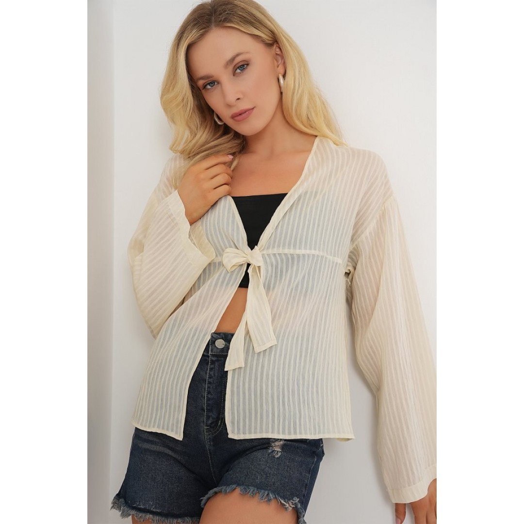Önü Bağcıklı Bluz 952 - Krem 163609 Önü Bağcıklı Bluz 952 - Krem 163609