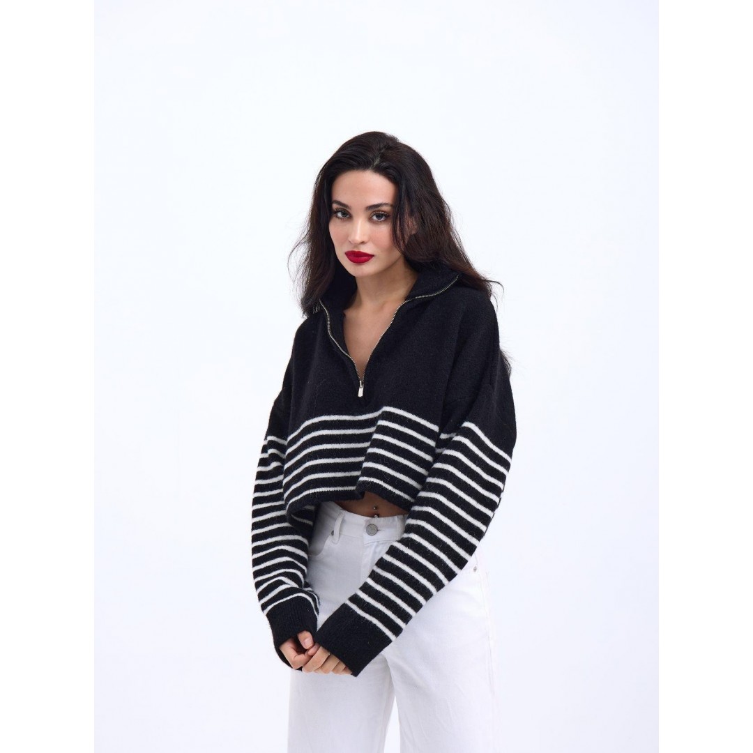 43311 TRİKO ÇİZGİLİ FERMUARLI CROP-SİYAH-EKRU 144100 43311 TRİKO ÇİZGİLİ FERMUARLI CROP-SİYAH-EKRU 144100