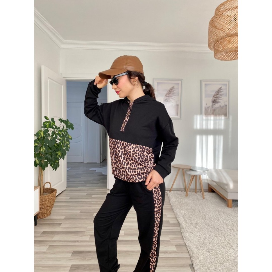 Kadın Uzun Kollu Leopar Detay Sweat Ve Yanı Leopar şerit Detay Pantolon Ikili Takım 138113 Kadın Uzun Kollu Leopar Detay Sweat Ve Yanı Leopar şerit Detay Pantolon Ikili Takım 138113