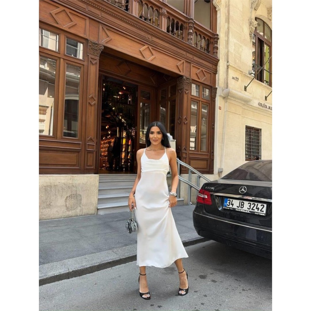 ASKILI SATEN ELBİSE İKİ YAN YIRTMAÇLI - Beyaz - 151176 ASKILI SATEN ELBİSE İKİ YAN YIRTMAÇLI - Beyaz - 151176