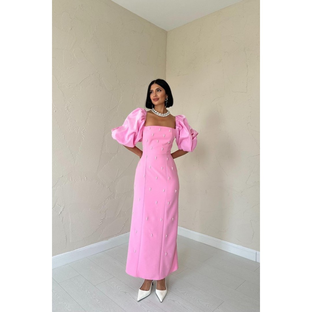 Pembe İşlemeli Kolu Garnili Elbise