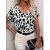 Kadın Kısa Kollu V Yaka Leopar Desen Krep Bluz - 108007 Kadın Kısa Kollu V Yaka Leopar Desen Krep Bluz - 108007