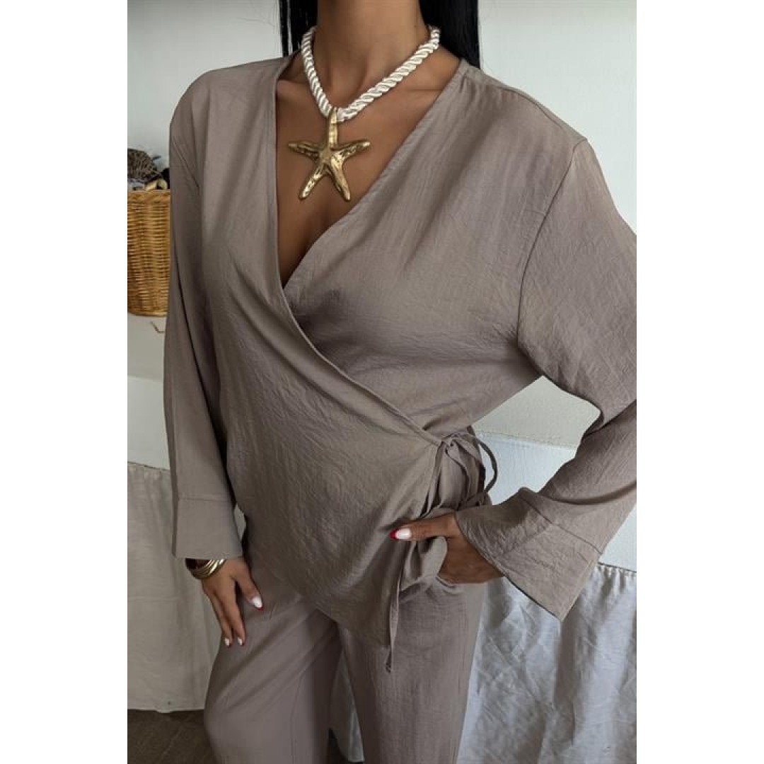 Kruvaze Model Klasik Pantolonlu Çupra Keten Takım 10191 159444 Kruvaze Model Klasik Pantolonlu Çupra Keten Takım 10191 159444