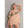 Unisex Bisiklet Yaka Baskılı Oversize T-Shirt - Bej - 103501 Unisex Bisiklet Yaka Baskılı Oversize T-Shirt - Bej - 103501