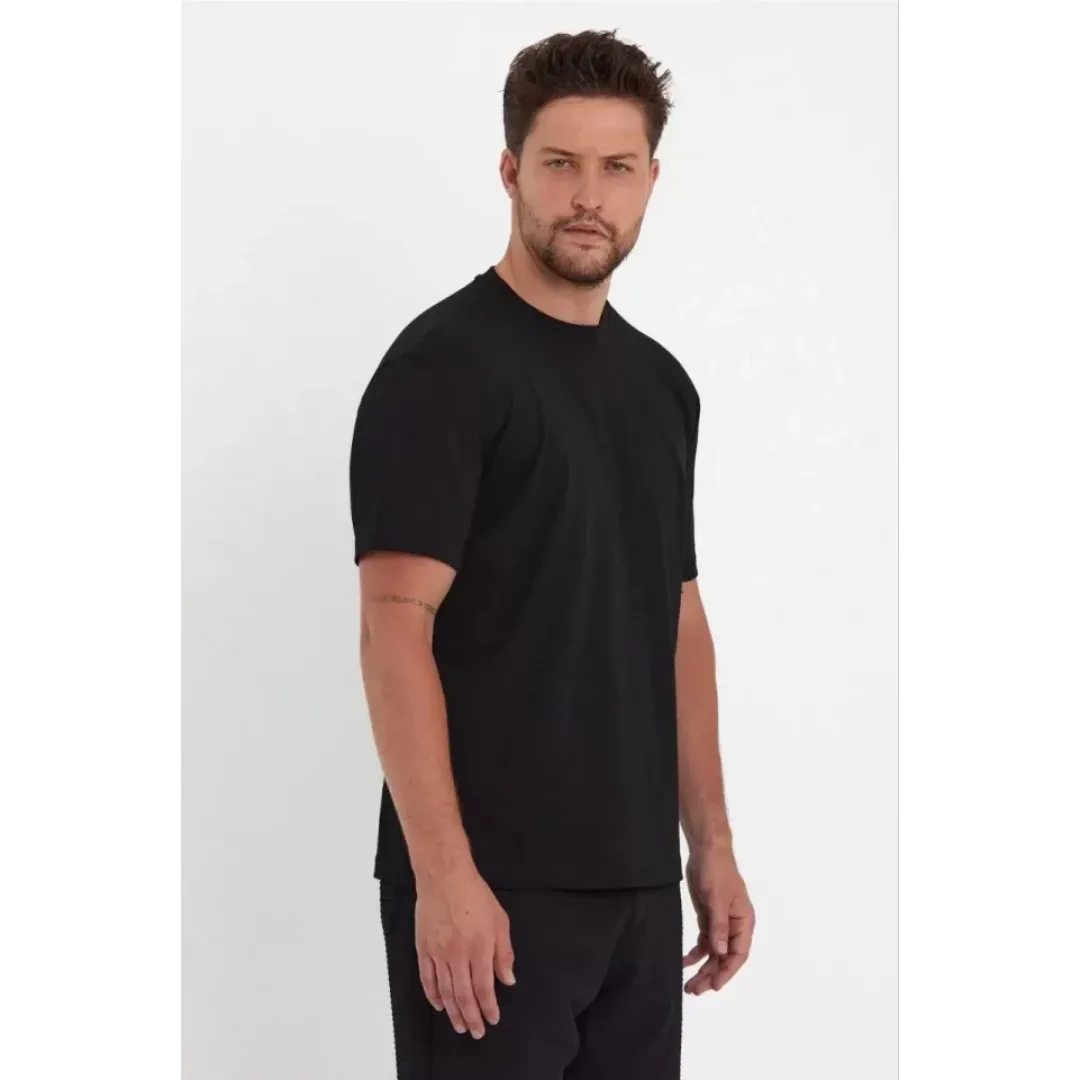Unisex Düz Biskilet Yaka Oversize T-shirt - Siyah - 118794 Unisex Düz Biskilet Yaka Oversize T-shirt - Siyah - 118794