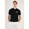 Yakası Düğmeli Yakalı Pike Baskılı T-Shirt - Siyah - 118902 Yakası Düğmeli Yakalı Pike Baskılı T-Shirt - Siyah - 118902