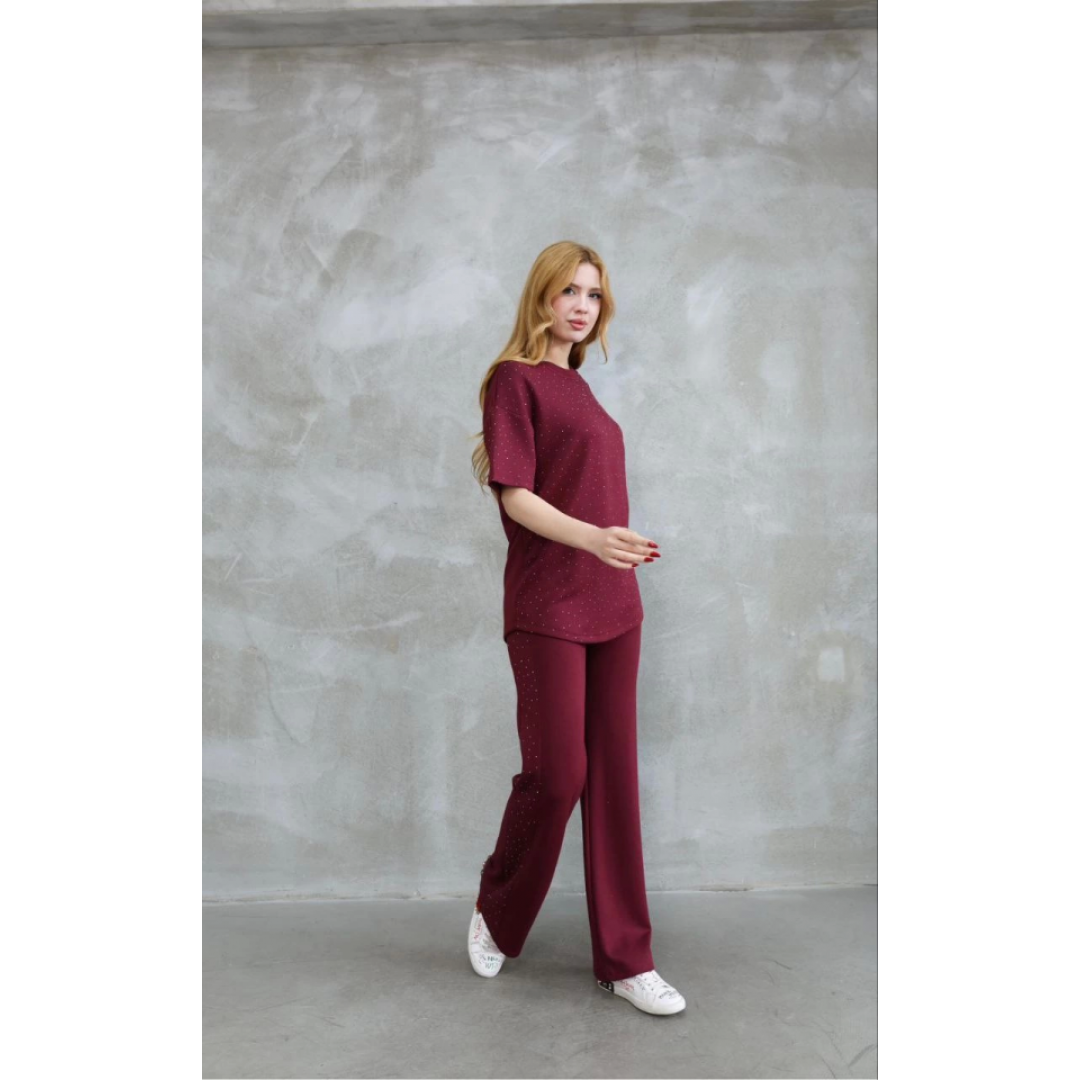 Osy Modal Yumuşak Dokulu Kumaş Bisiklet Yaka Taş Detaylı Kısa Kollu Takım - Bordo - 153914 Osy Modal Yumuşak Dokulu Kumaş Bisiklet Yaka Taş Detaylı Kısa Kollu Takım - Bordo - 153914